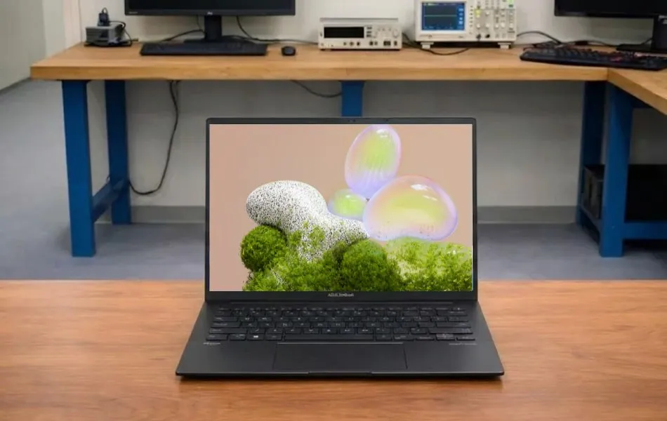 Best Laptops for Trading in 2026: Multi-Monitor, and All-Day Ready 2 ASUS Zenbook 14 laptop