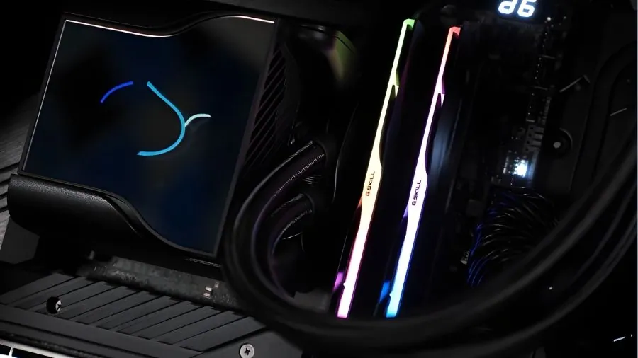 PC interior showing DDR5 RAM modules during China-made CXMT DDR5-6000 gaming test