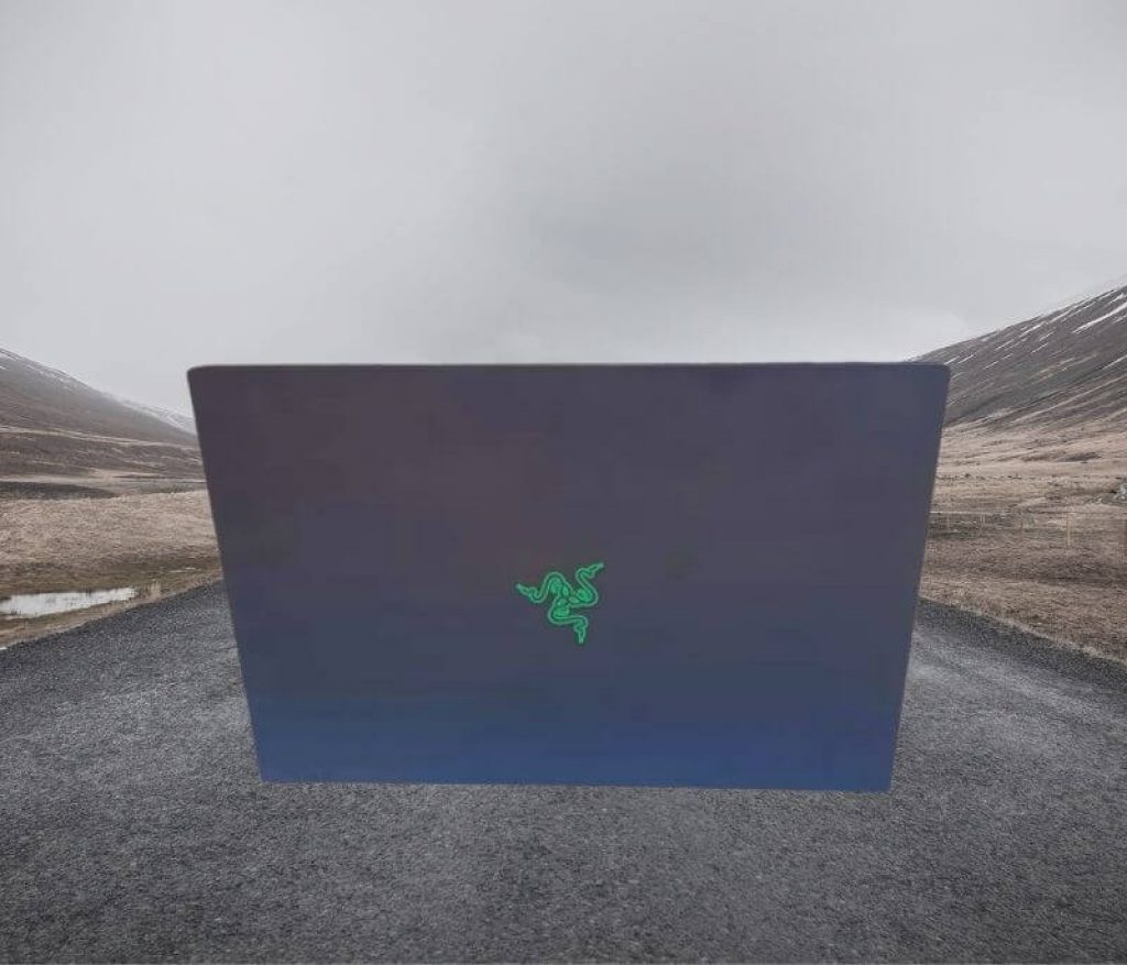 Razer Blade 17 Backside