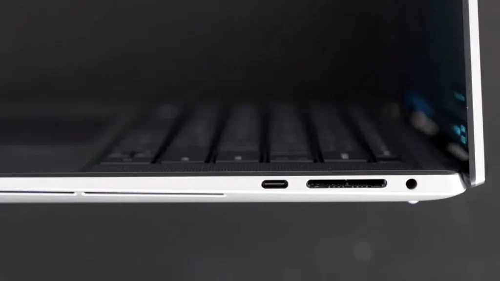Dell XPS 15 Ports