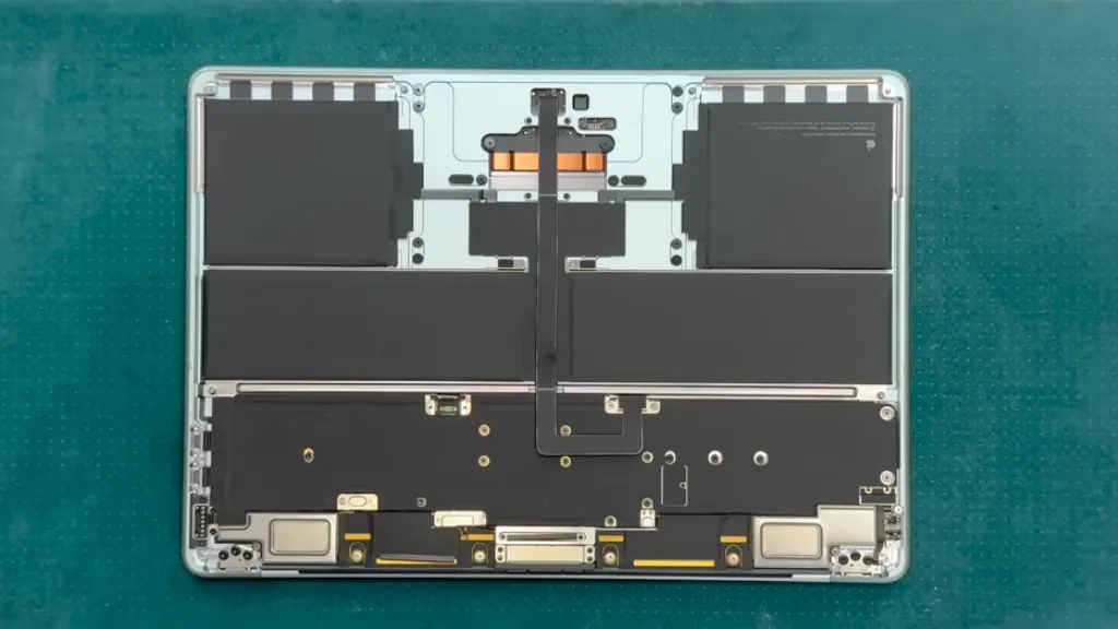 Appla macbook air m4 cooling